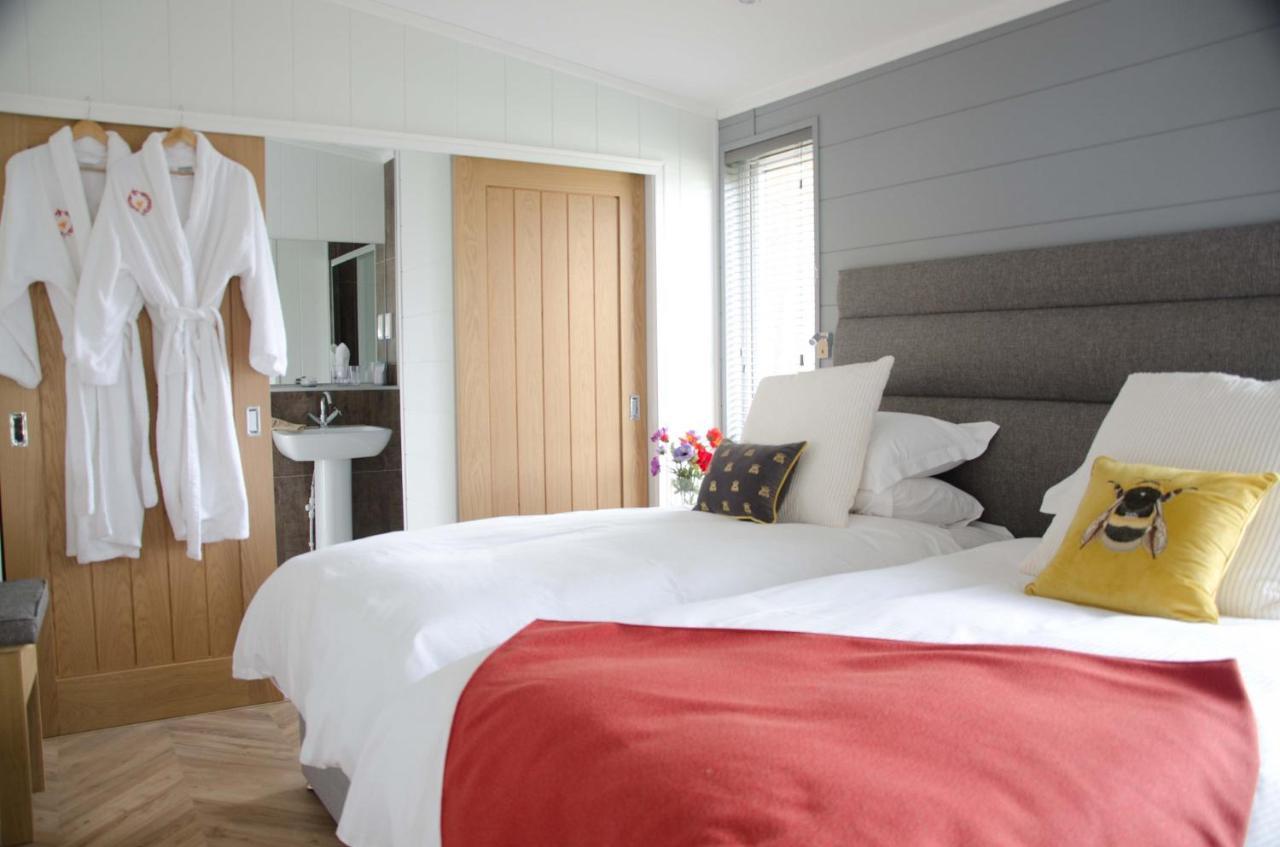 Hollicarrs - Honeycomb Lodge ยอร์ค ภายนอก รูปภาพ